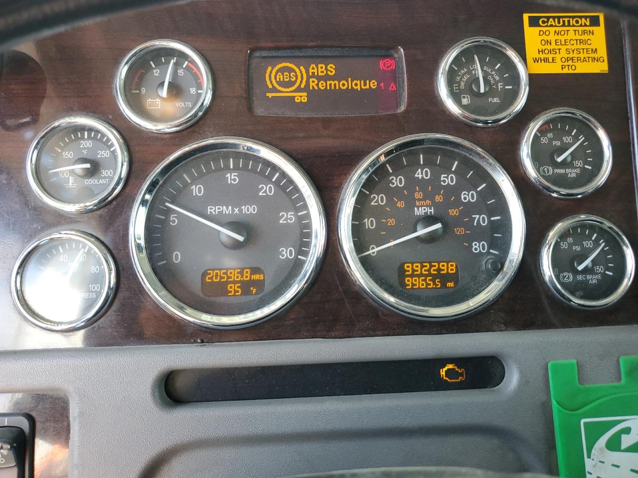 Lot #3285571288 2015 PETERBILT 389