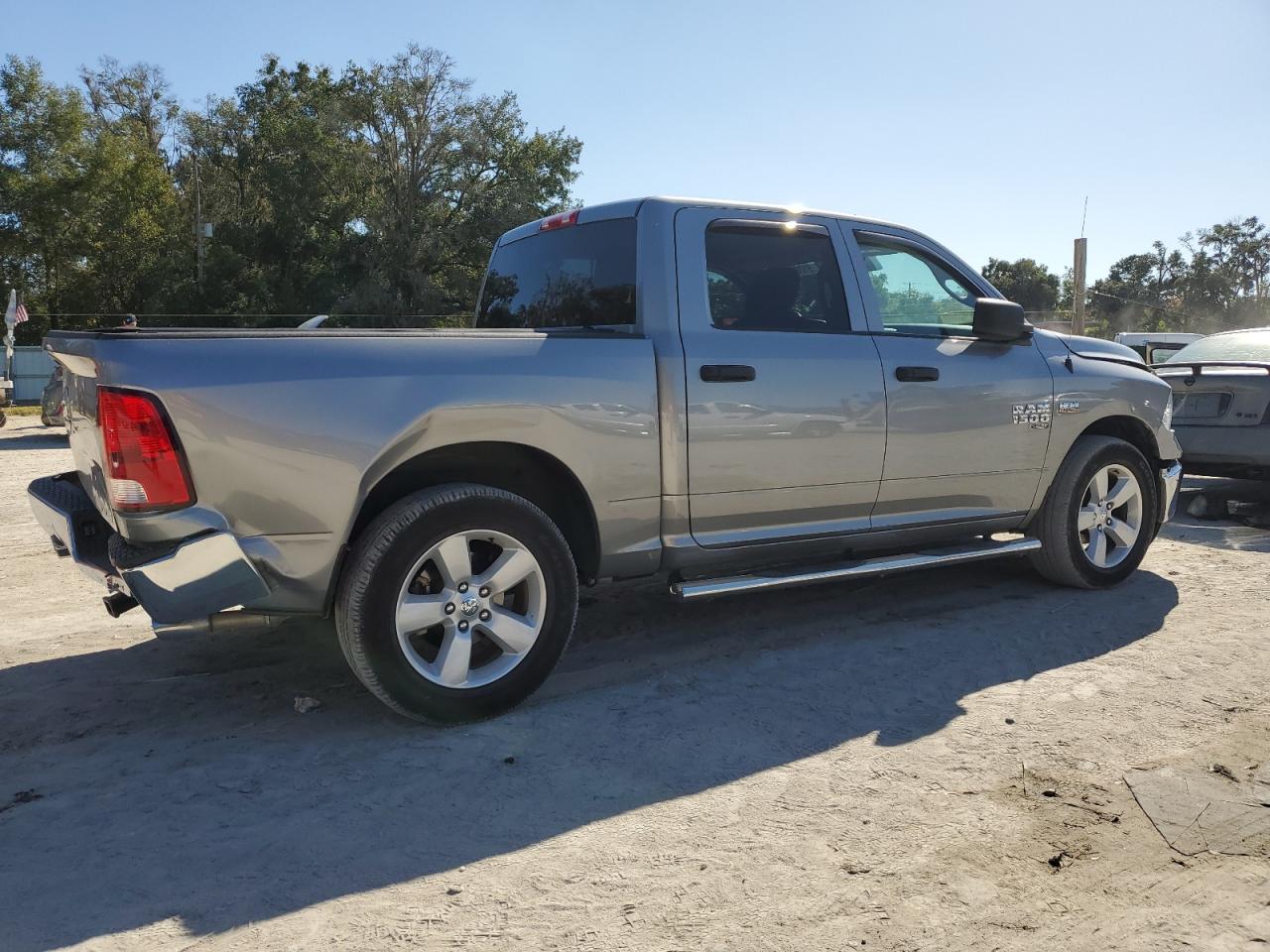 RAM 1500 TRADESMAN