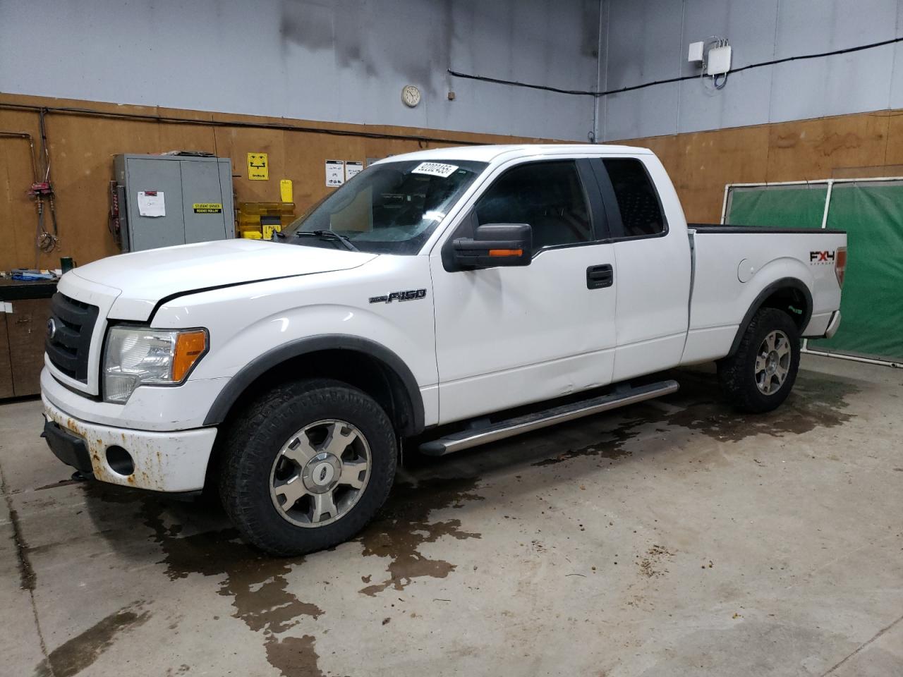 FORD F-150 SUPER CAB
