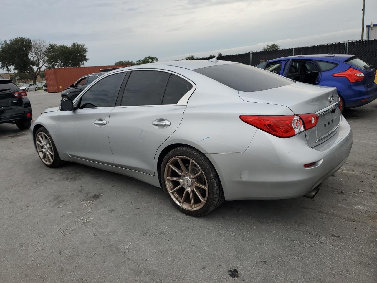 INFINITI Q50 PREMIUM