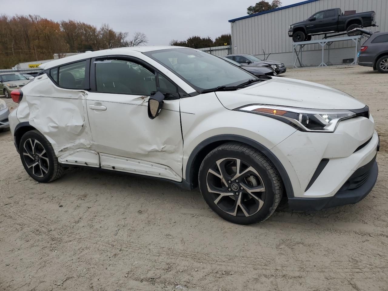 TOYOTA C-HR XLE