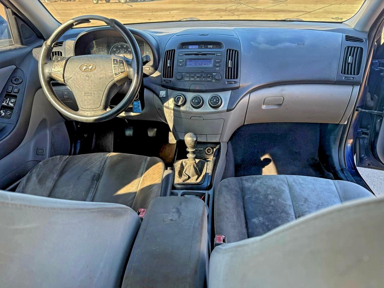 HYUNDAI ELANTRA BLUE