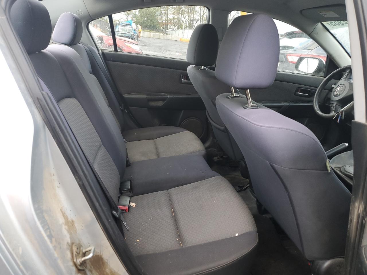 Lot #3283770416 2005 MAZDA 3 I