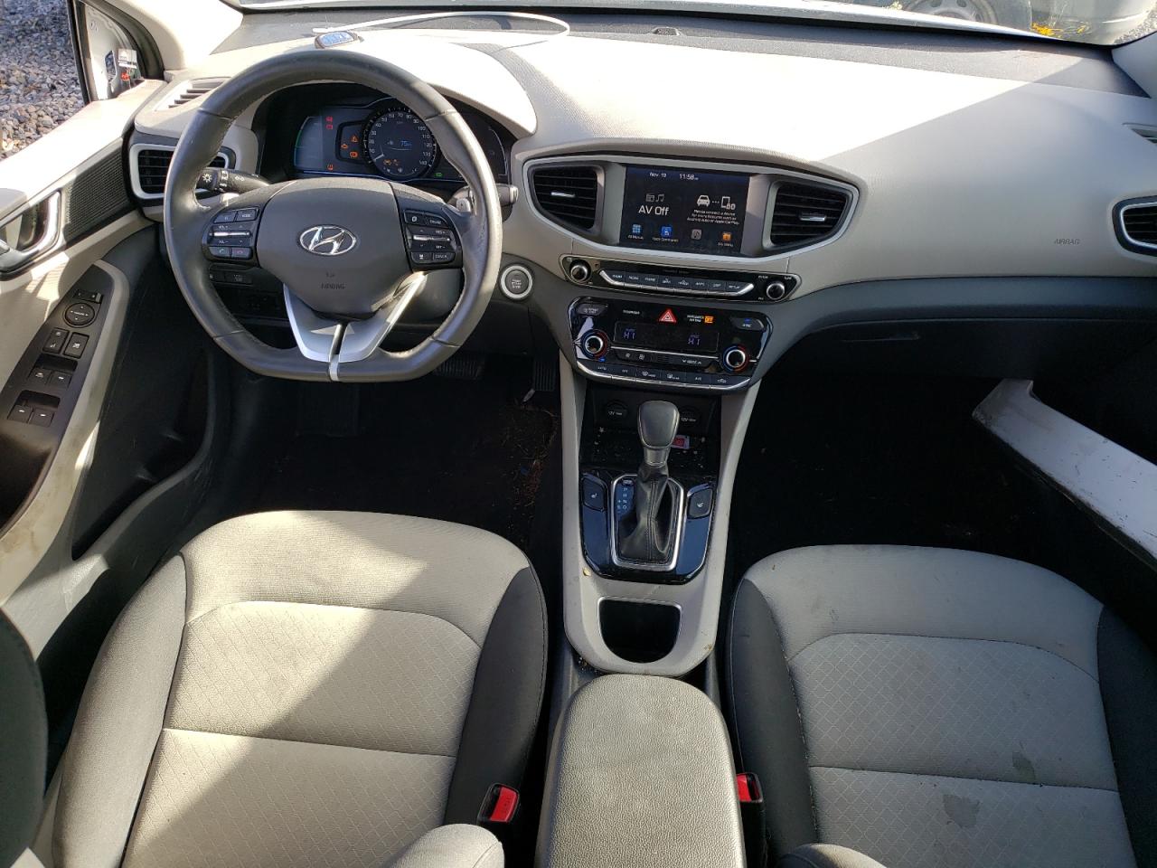 HYUNDAI IONIQ SEL