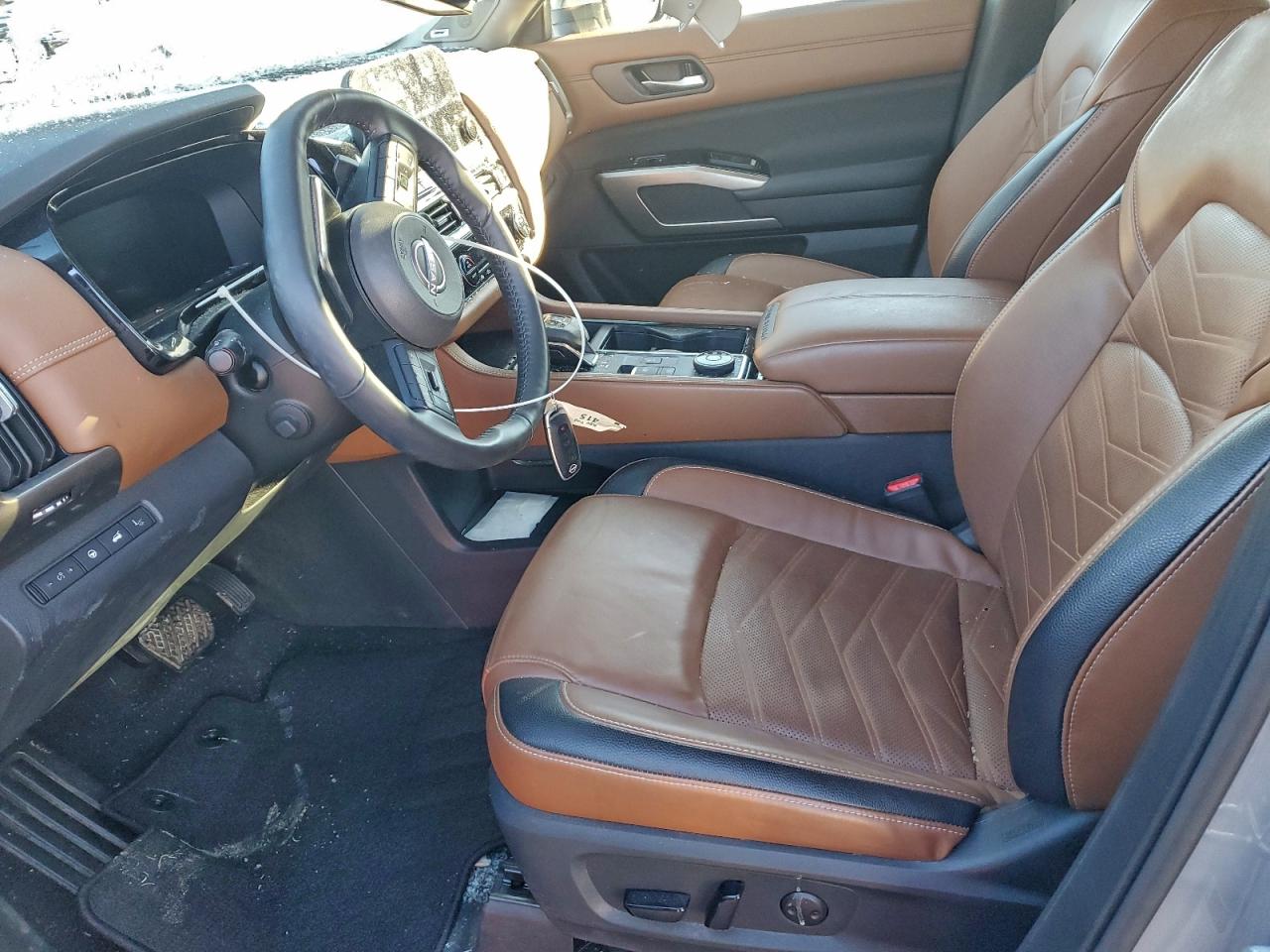 NISSAN PATHFINDER PLATINUM