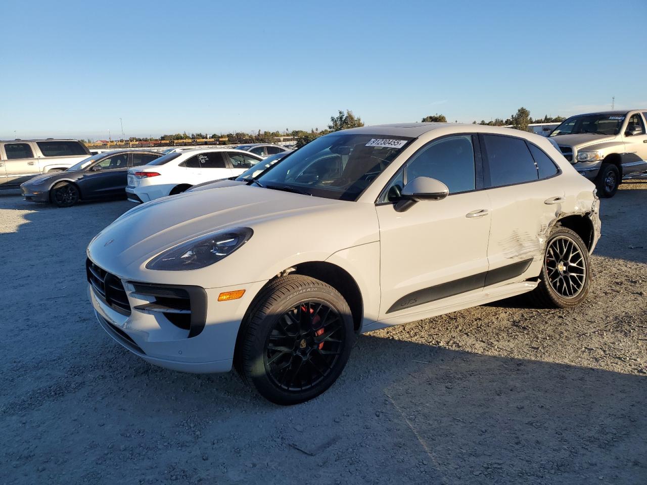 PORSCHE MACAN GTS