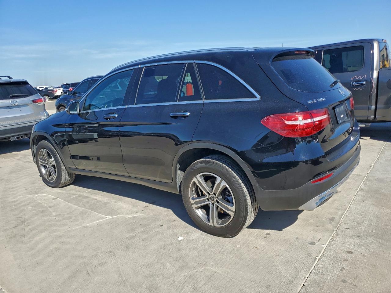 MERCEDES-BENZ GLC-CLASS 300