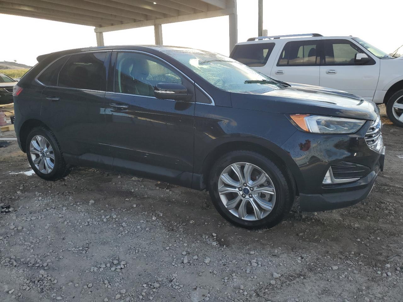 FORD EDGE TITANIUM