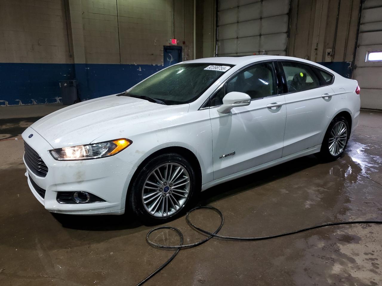 FORD FUSION SE HYBRID