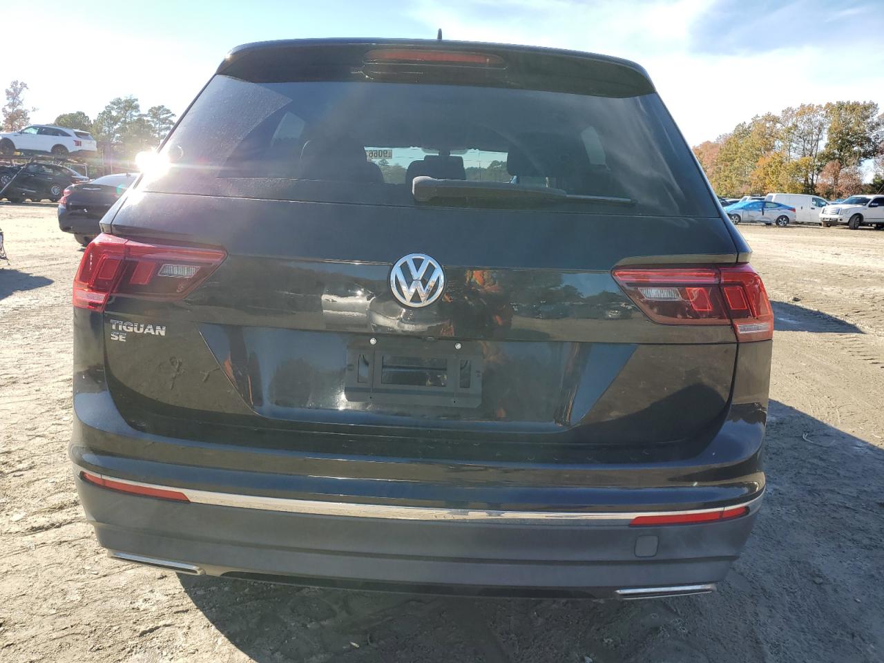 VOLKSWAGEN TIGUAN SE