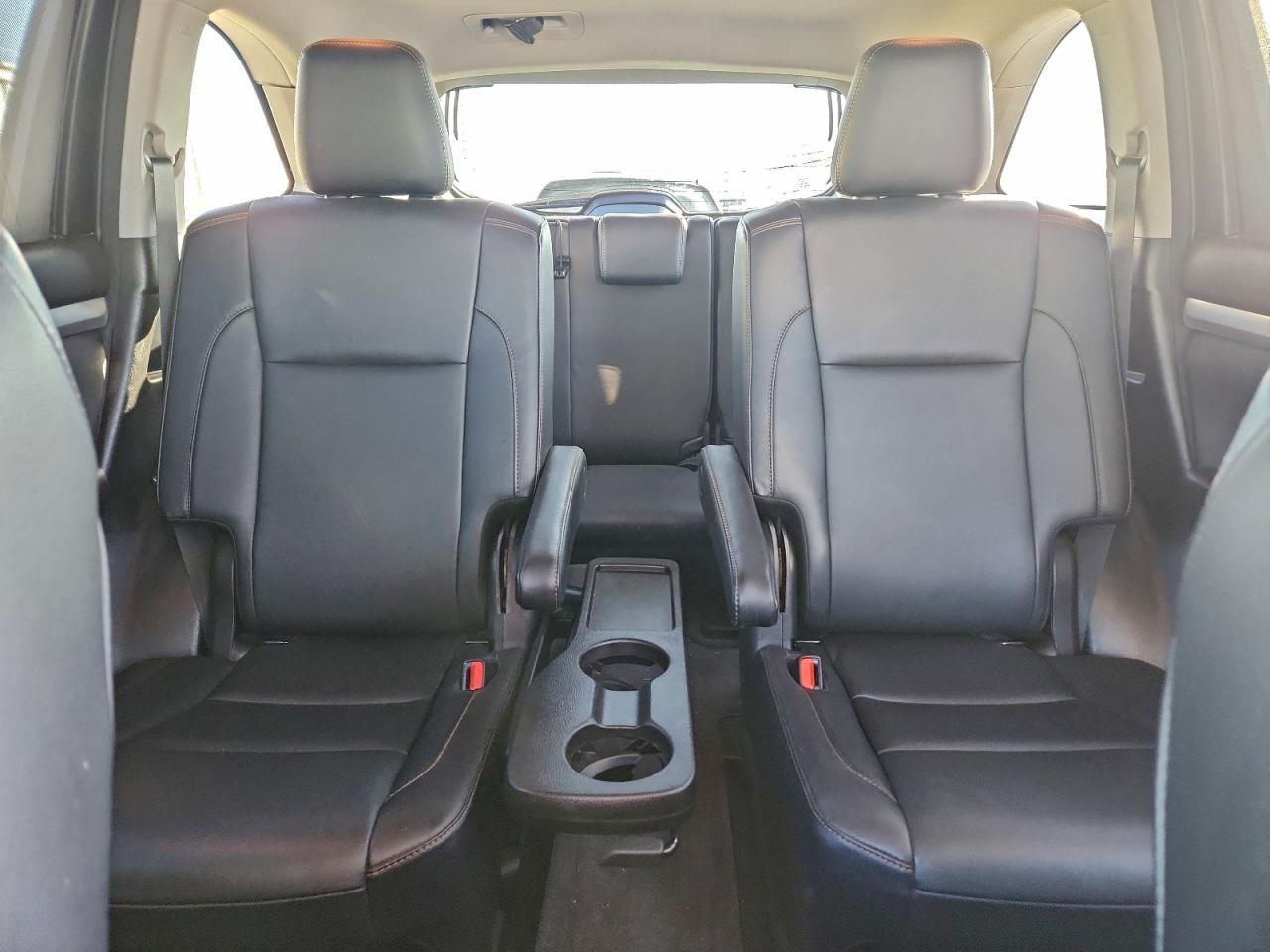 TOYOTA HIGHLANDER SE