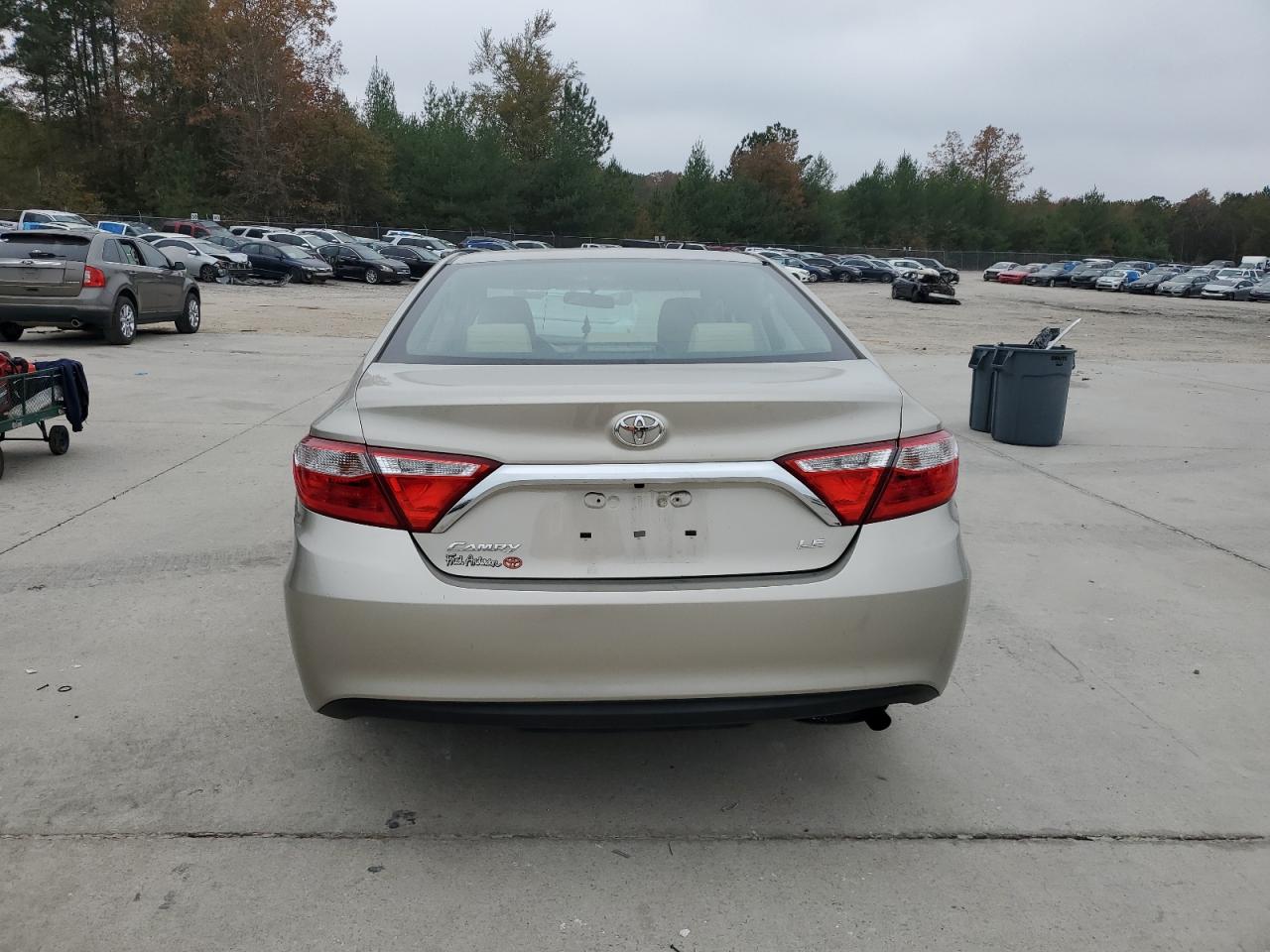 TOYOTA CAMRY LE