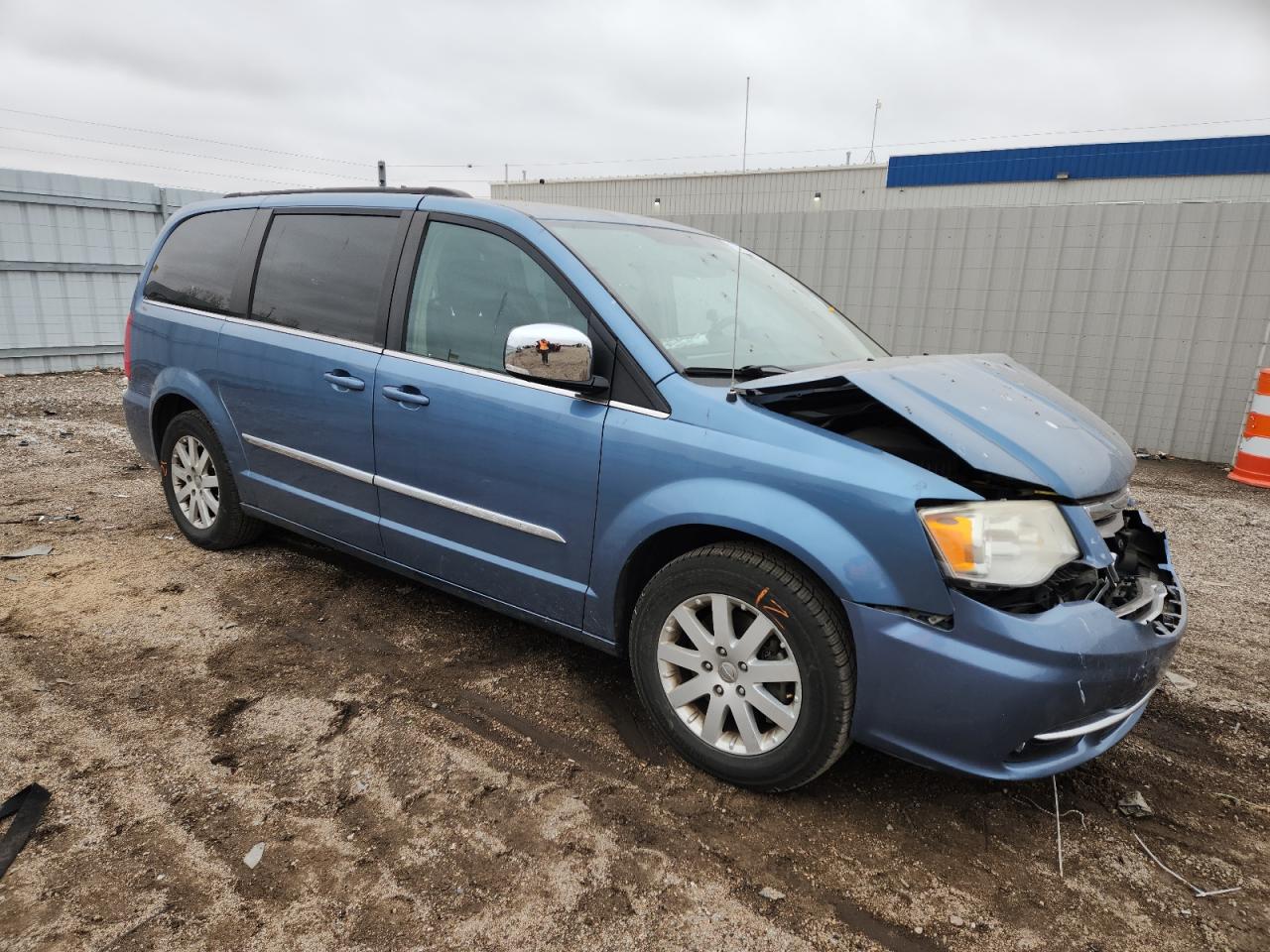 CHRYSLER TOWN & COUNTRY TOURING L