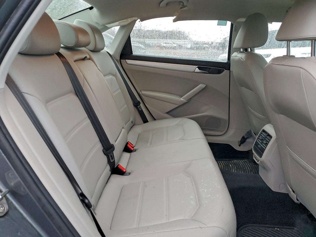 VOLKSWAGEN PASSAT WOLFSBURG