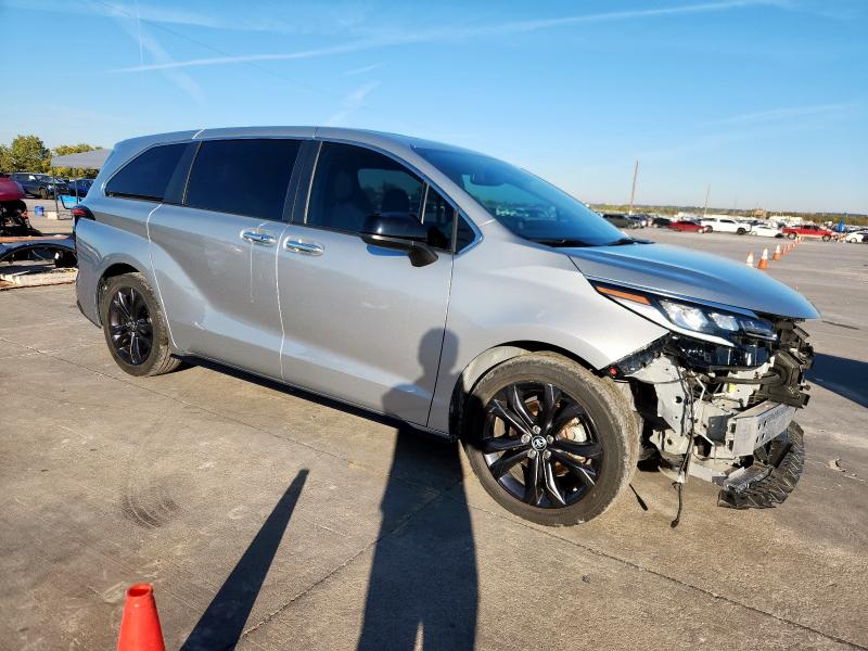 2023 TOYOTA SIENNA XSE 5TDXRKEC2PS155238