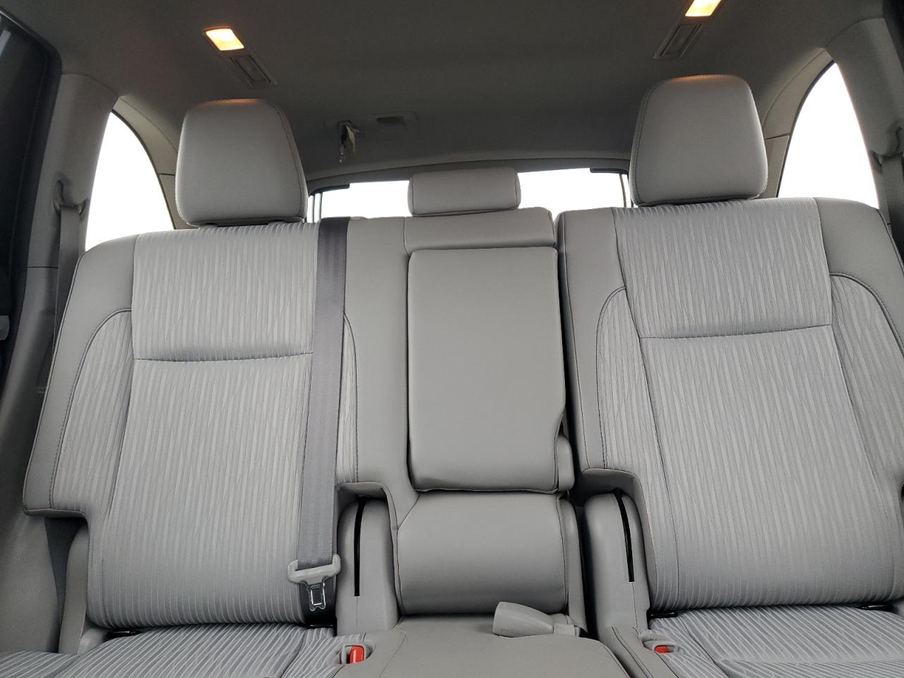 TOYOTA HIGHLANDER LE