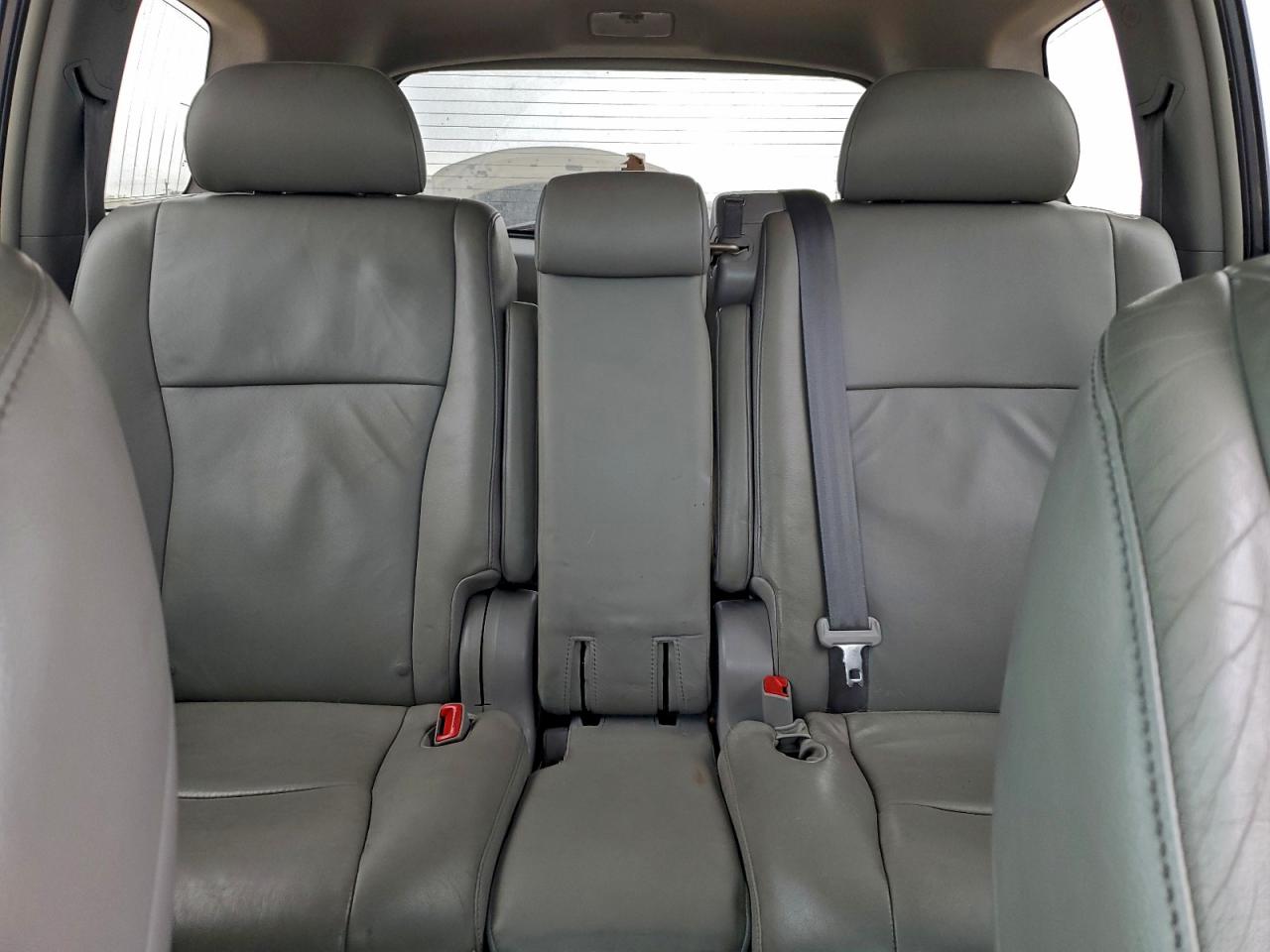 TOYOTA HIGHLANDER SE