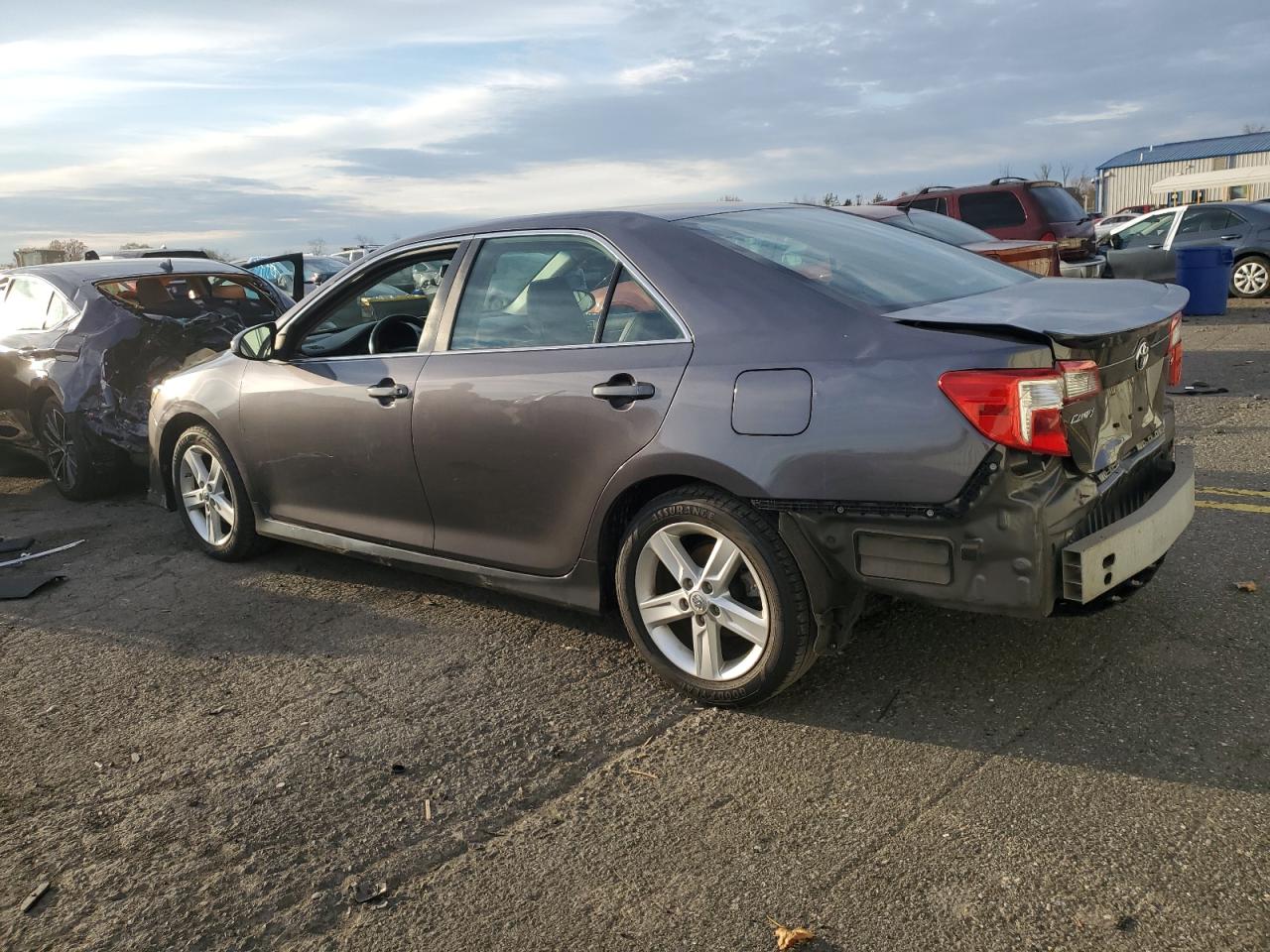 TOYOTA CAMRY L