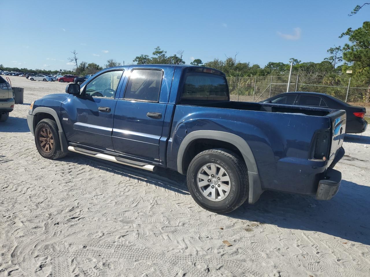 Lot #3301793376 2006 MITSUBISHI RAIDER DUR
