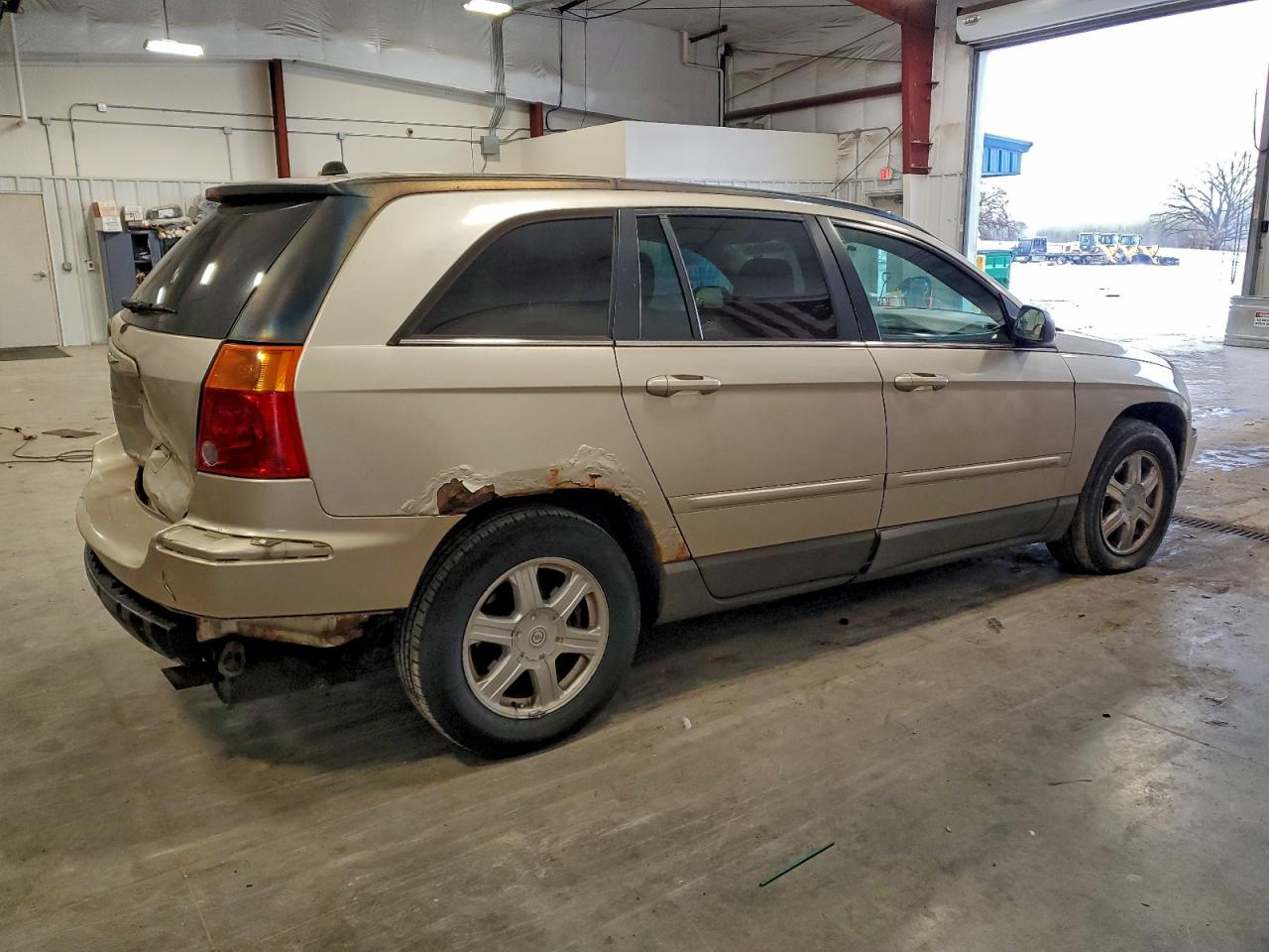 Lot #3301851984 2005 CHRYSLER PACIFICA T