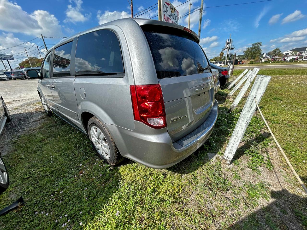 DODGE GRAND CARAVAN SE