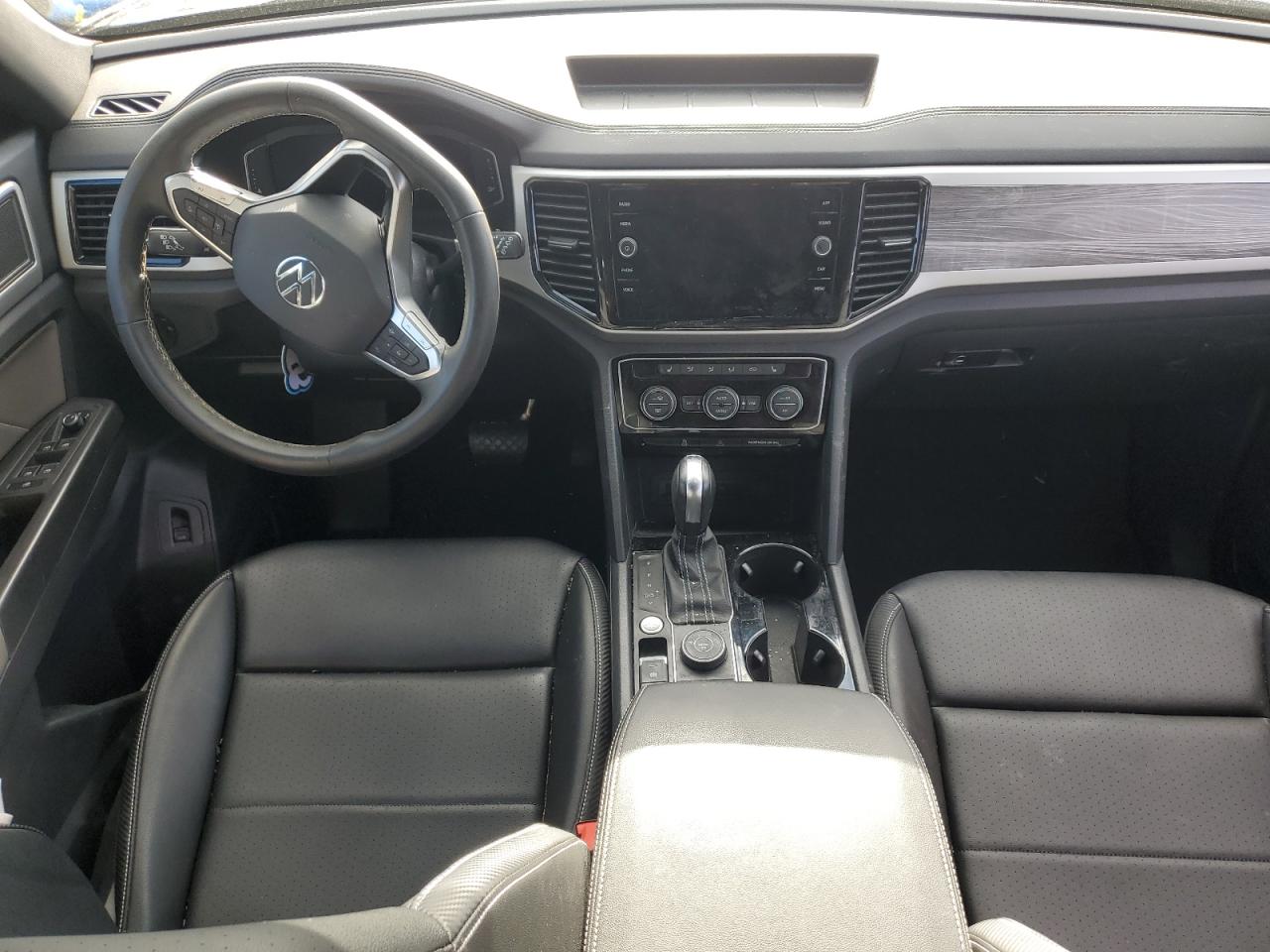 VOLKSWAGEN ATLAS CROSS SPORT SE