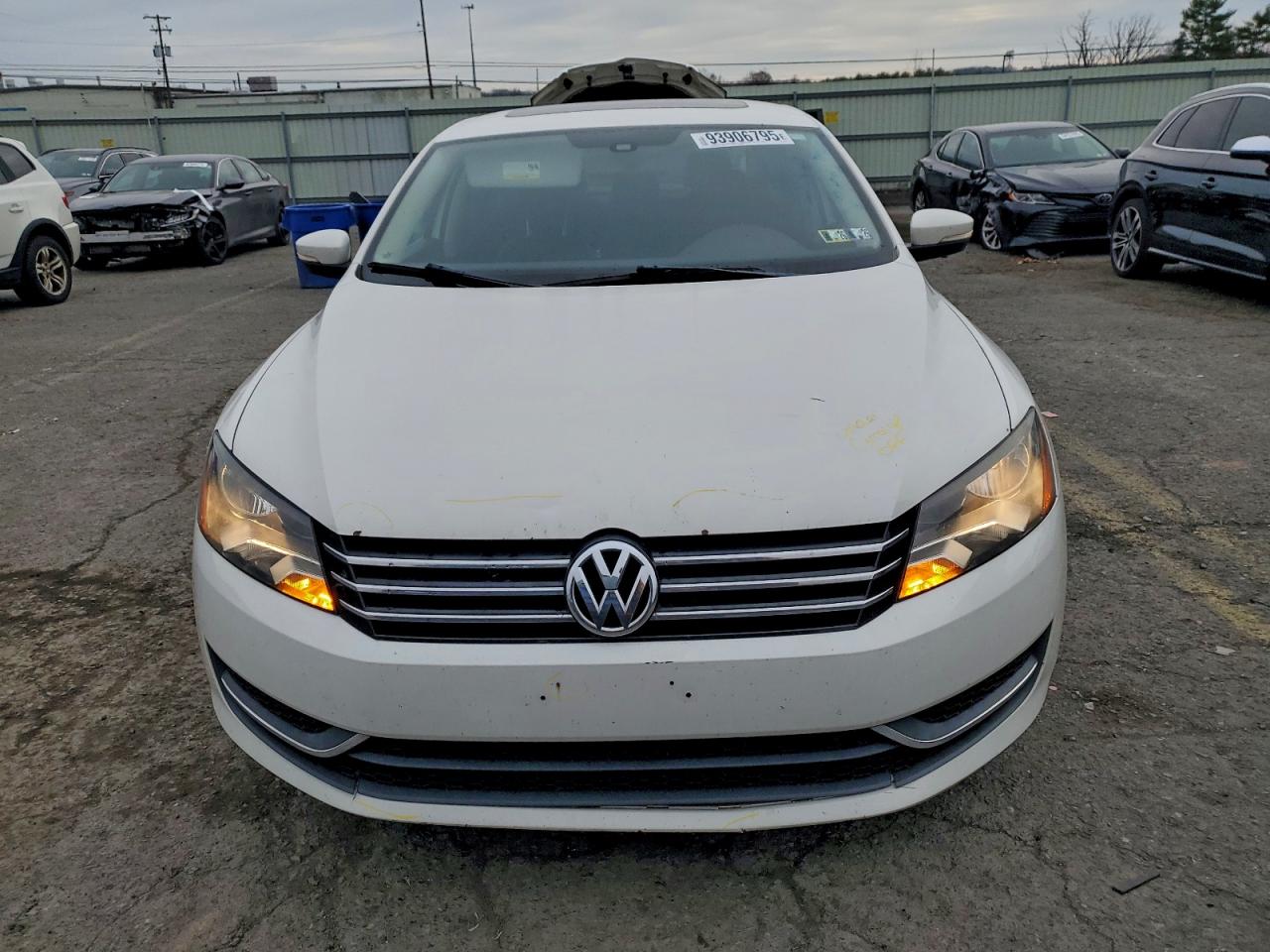 VOLKSWAGEN PASSAT SE