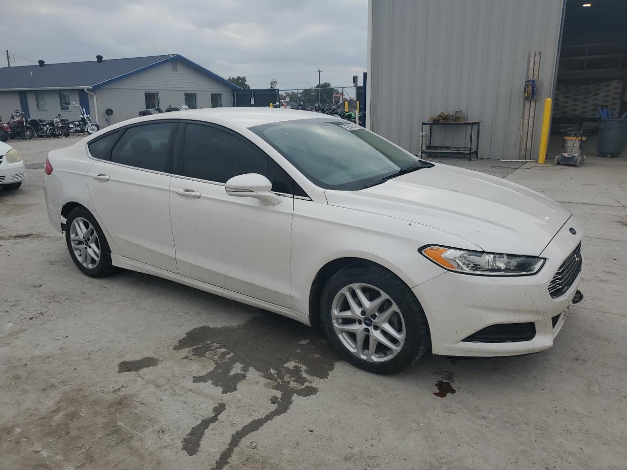 FORD FUSION SE
