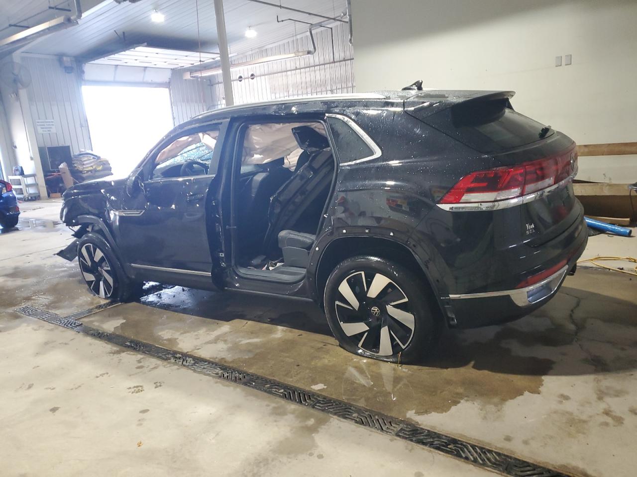 VOLKSWAGEN ATLAS CROSS SPORT SEL