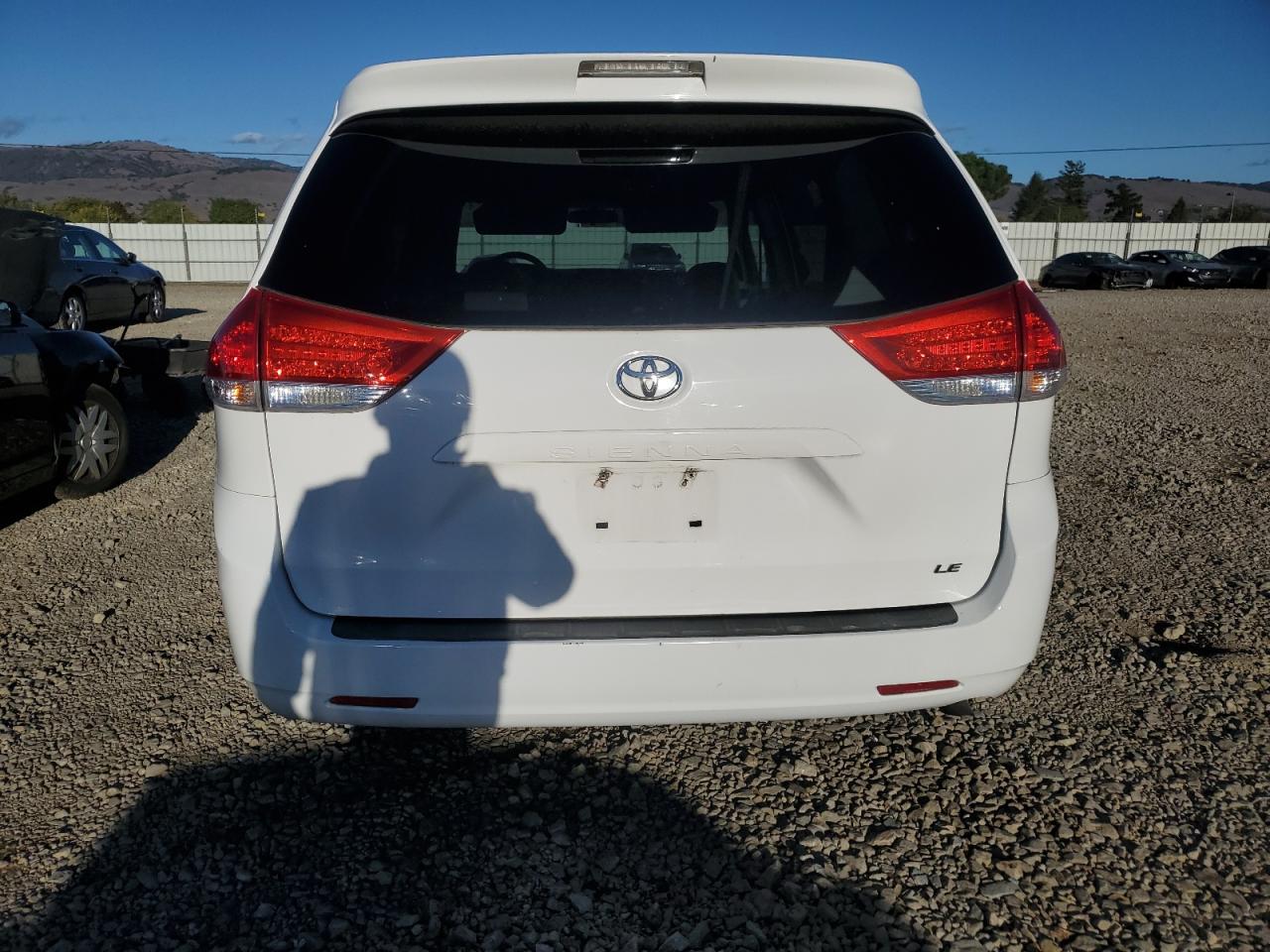 TOYOTA SIENNA BASE