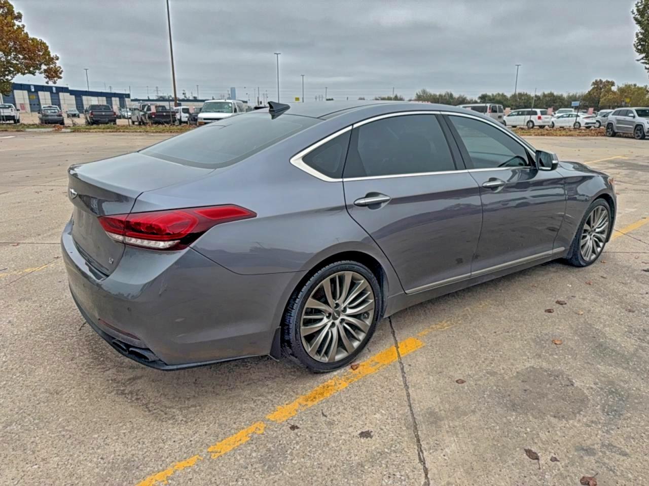 HYUNDAI GENESIS 5.0L