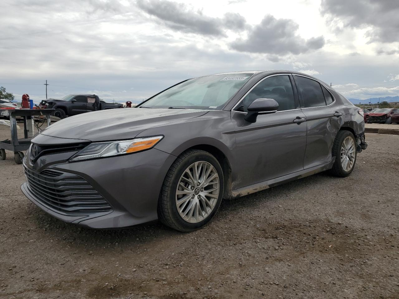 TOYOTA CAMRY XLE