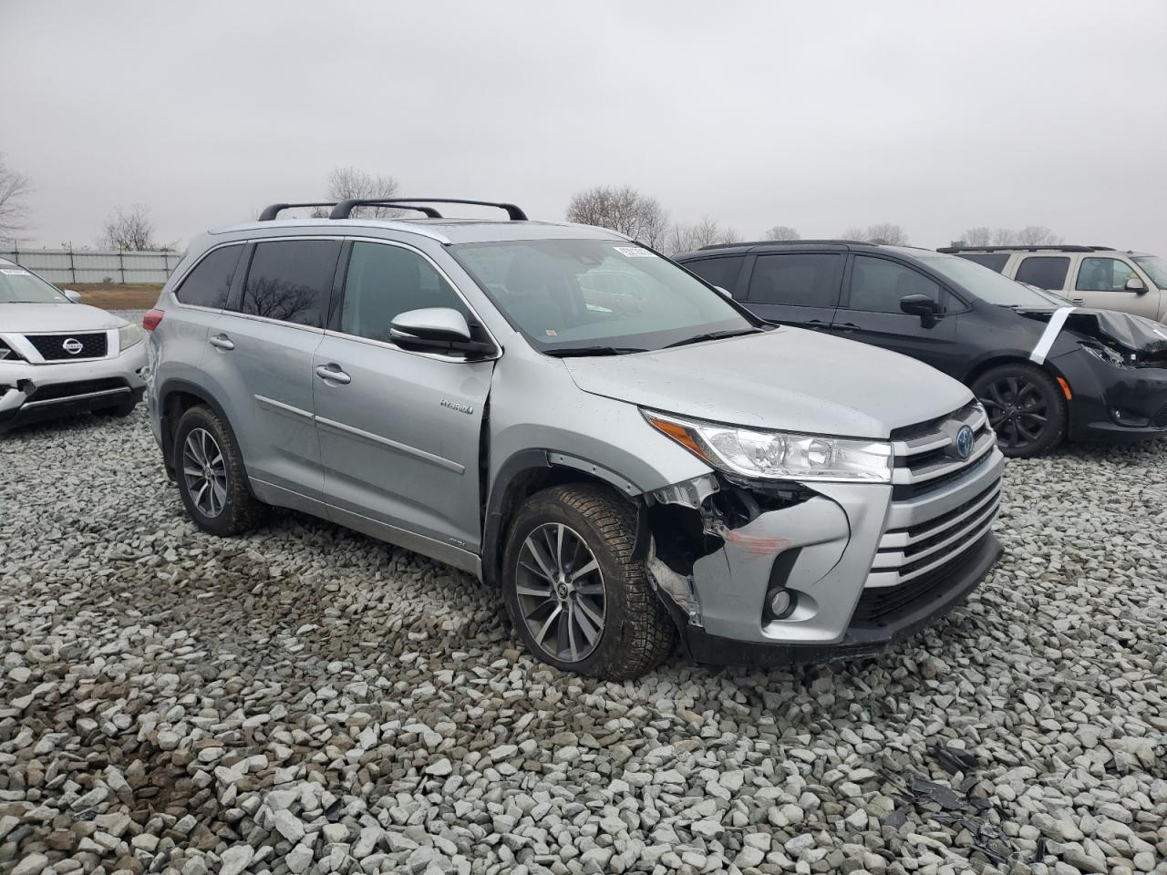 TOYOTA HIGHLANDER HYBRID