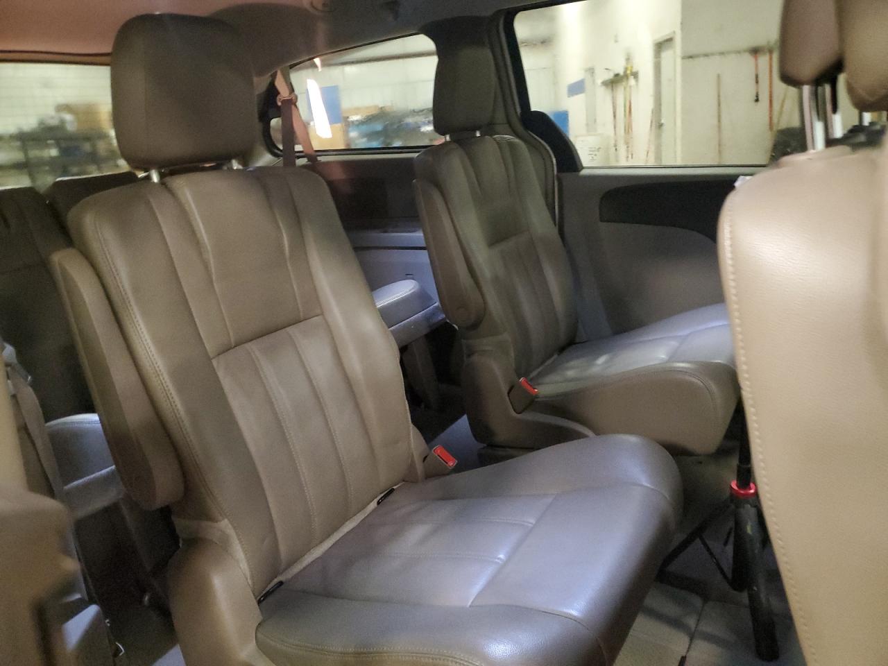 CHRYSLER TOWN & COUNTRY TOURING