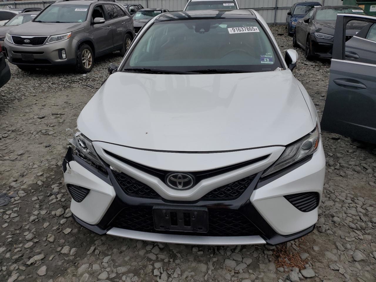 TOYOTA CAMRY XSE