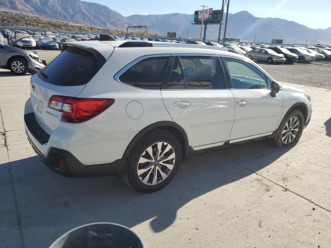 SUBARU OUTBACK TOURING
