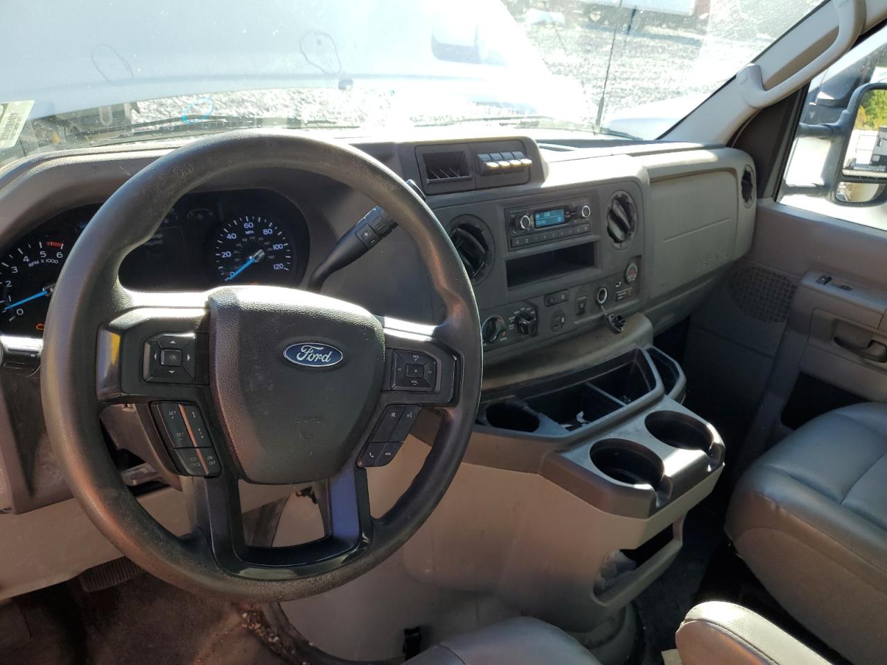 FORD ECONOLINE E350 SUPER DUTY CUTAWAY VAN