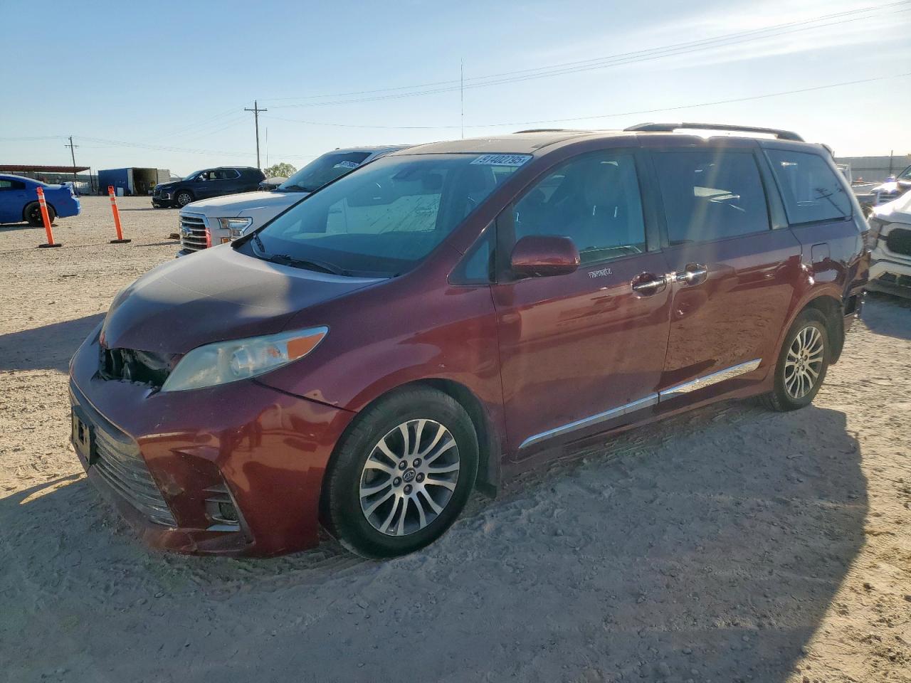 TOYOTA SIENNA XLE