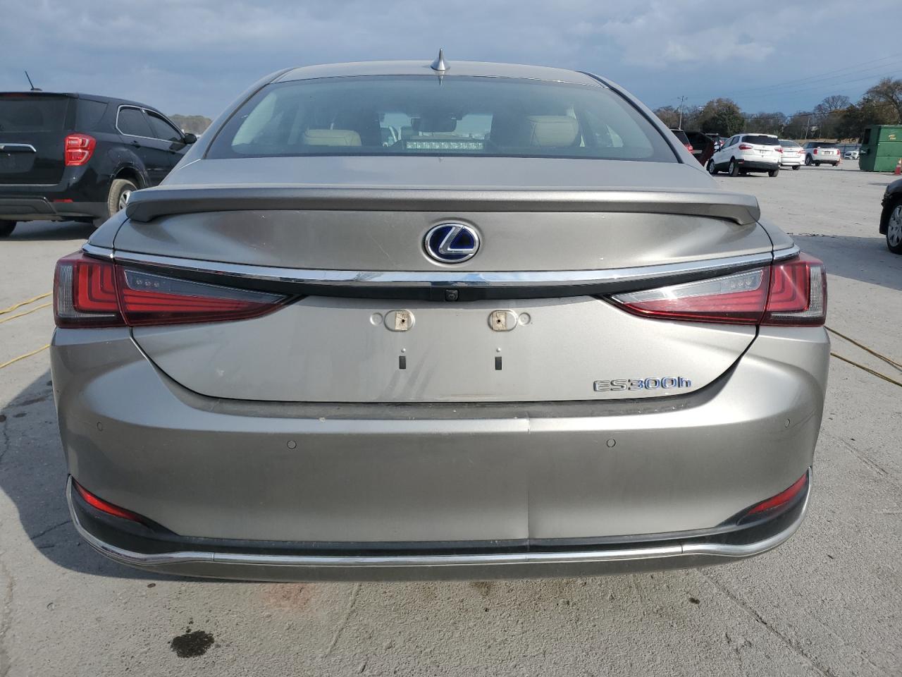 LEXUS ES 300H ULTRA LUXURY
