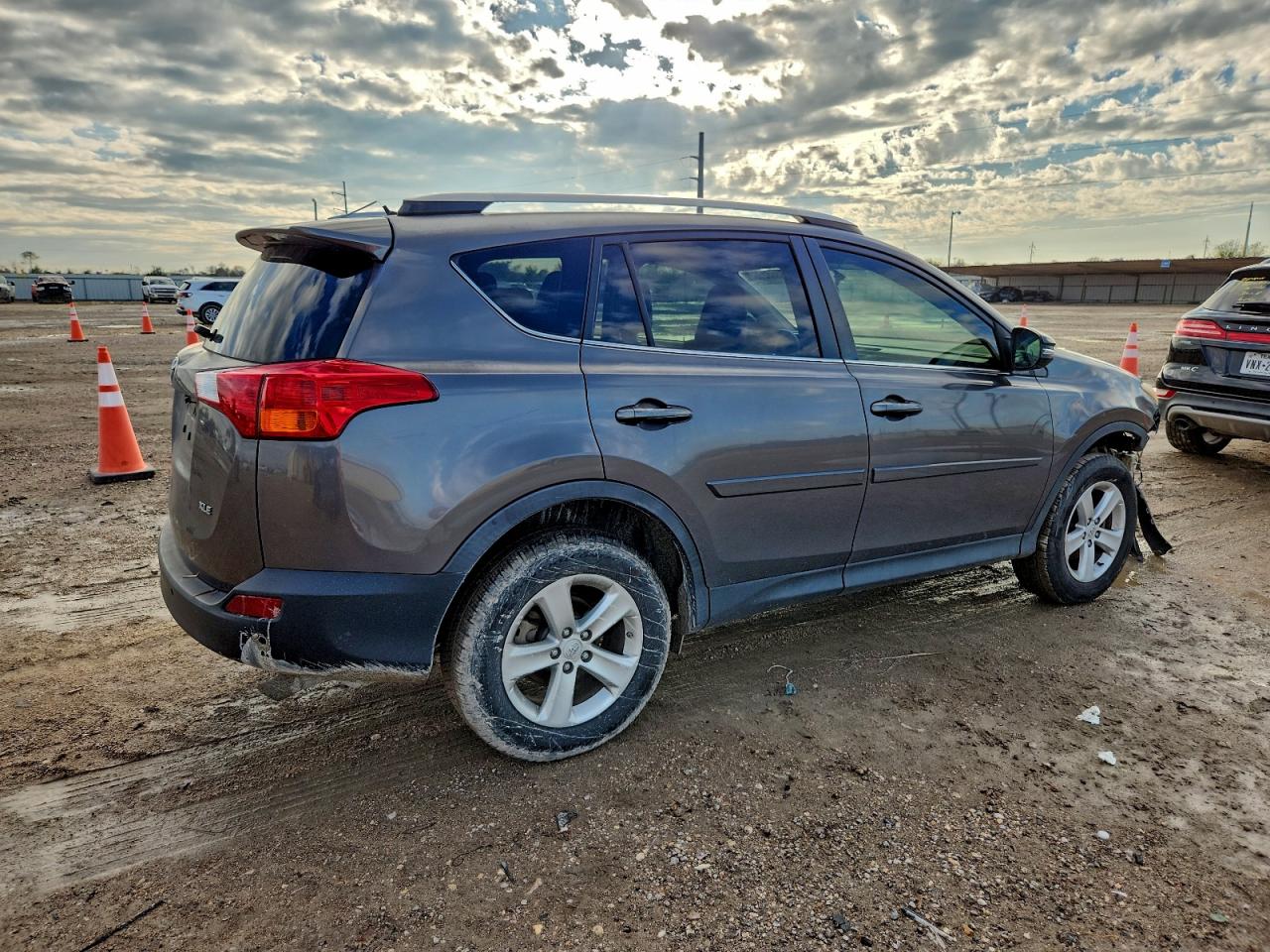 TOYOTA RAV4 XLE