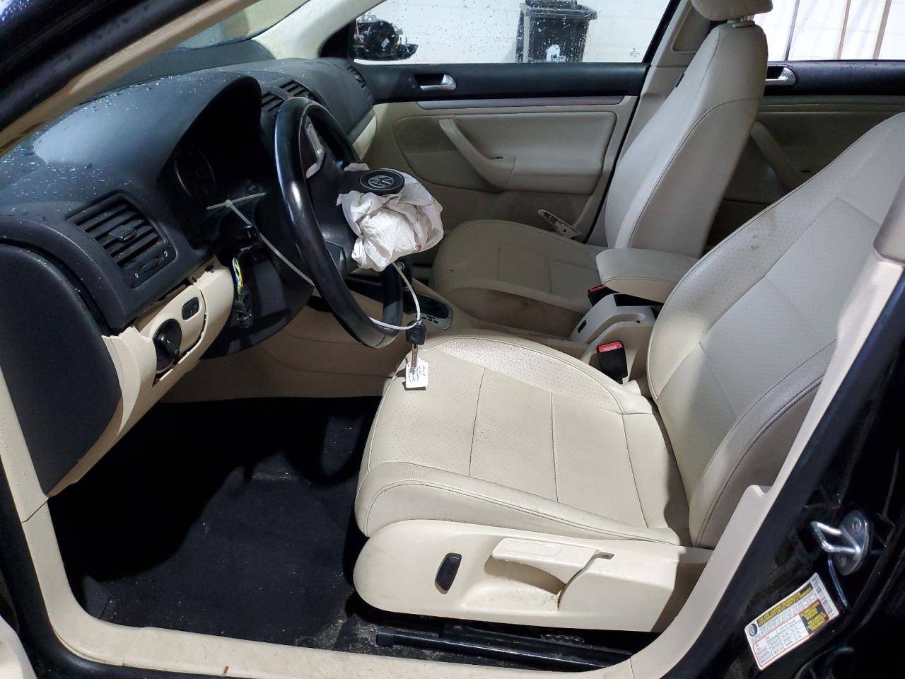 VOLKSWAGEN JETTA LIMITED