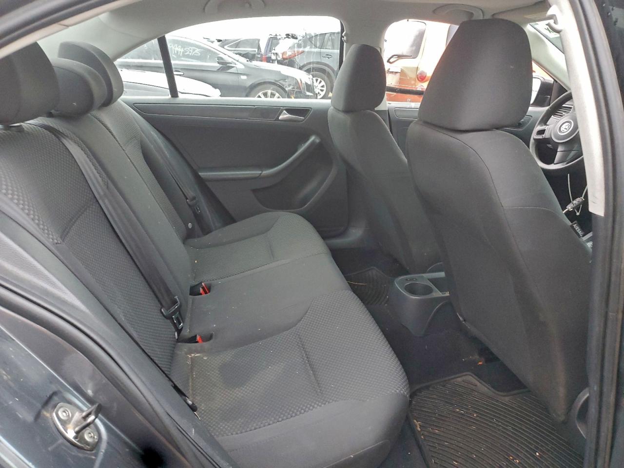 VOLKSWAGEN JETTA BASE