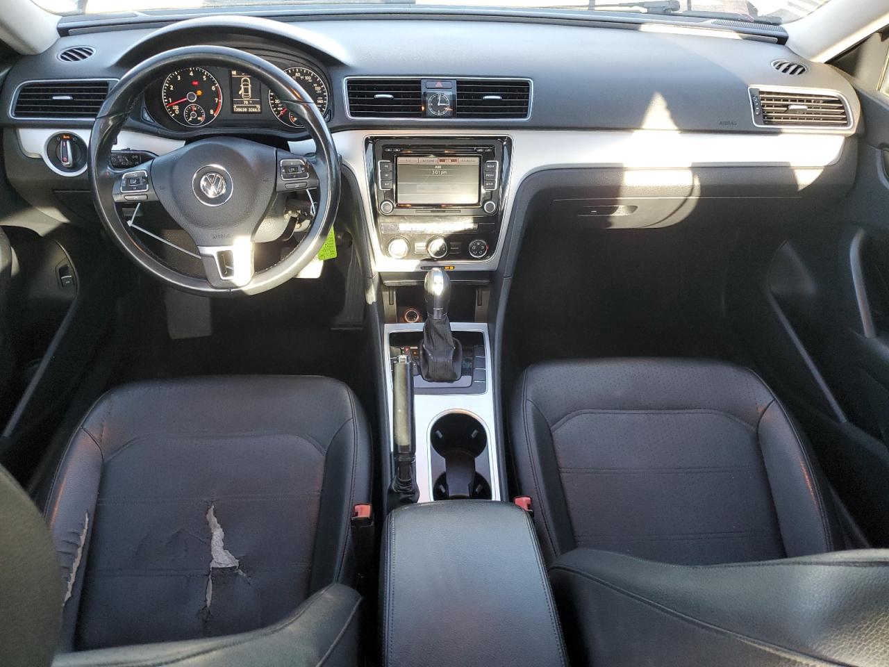 VOLKSWAGEN PASSAT SE