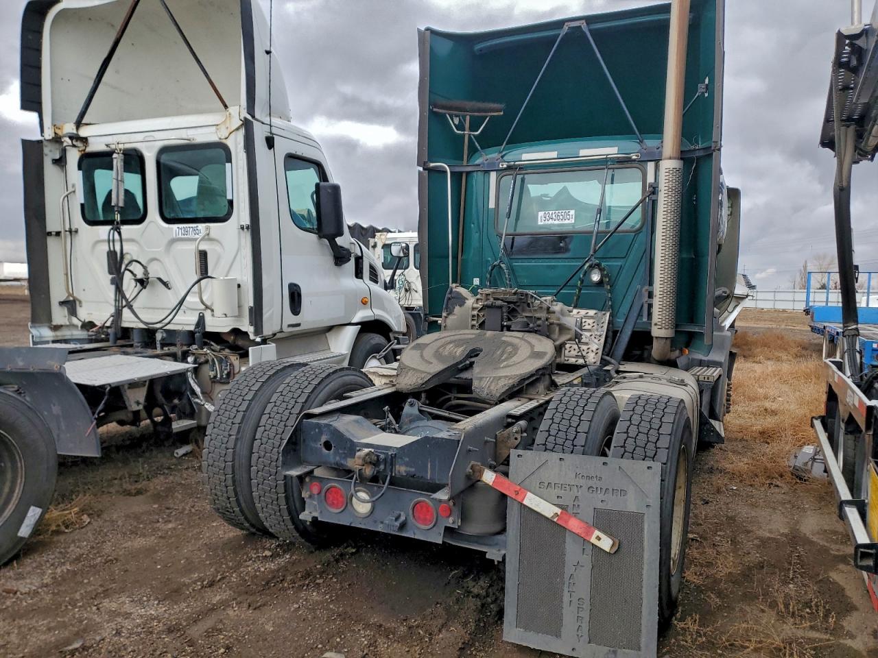 Lot #3297088491 2017 MACK UNKNOWN