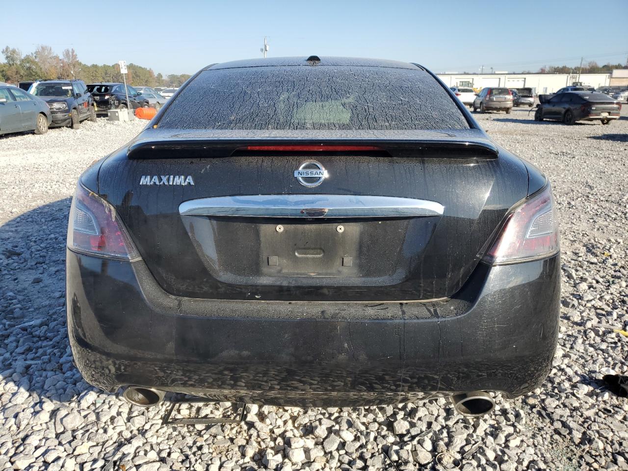 NISSAN MAXIMA S