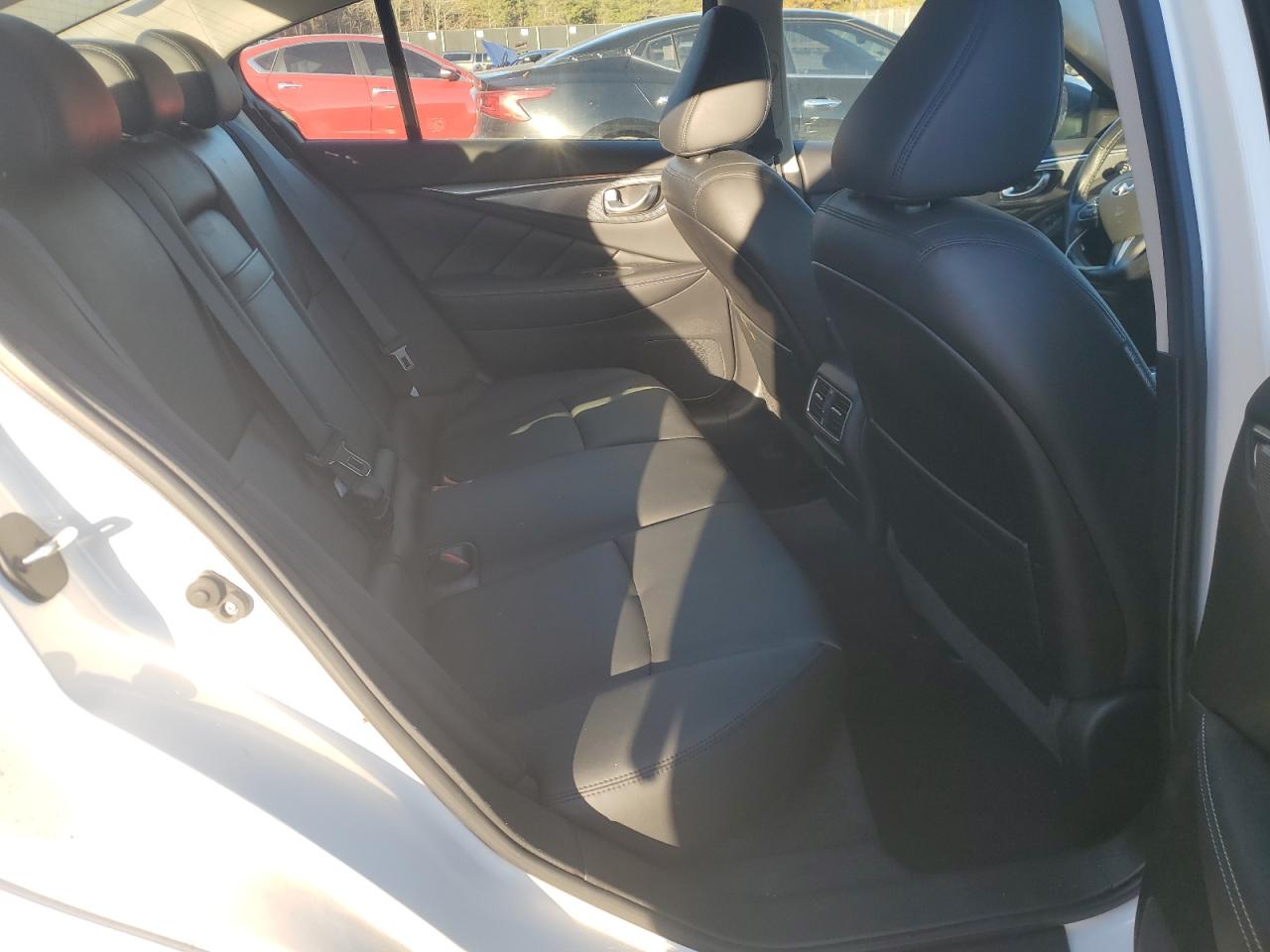 INFINITI Q50 PREMIUM