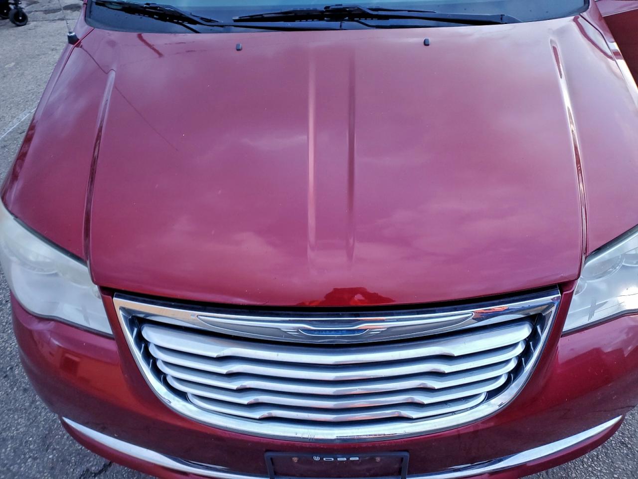 CHRYSLER TOWN & COUNTRY TOURING L