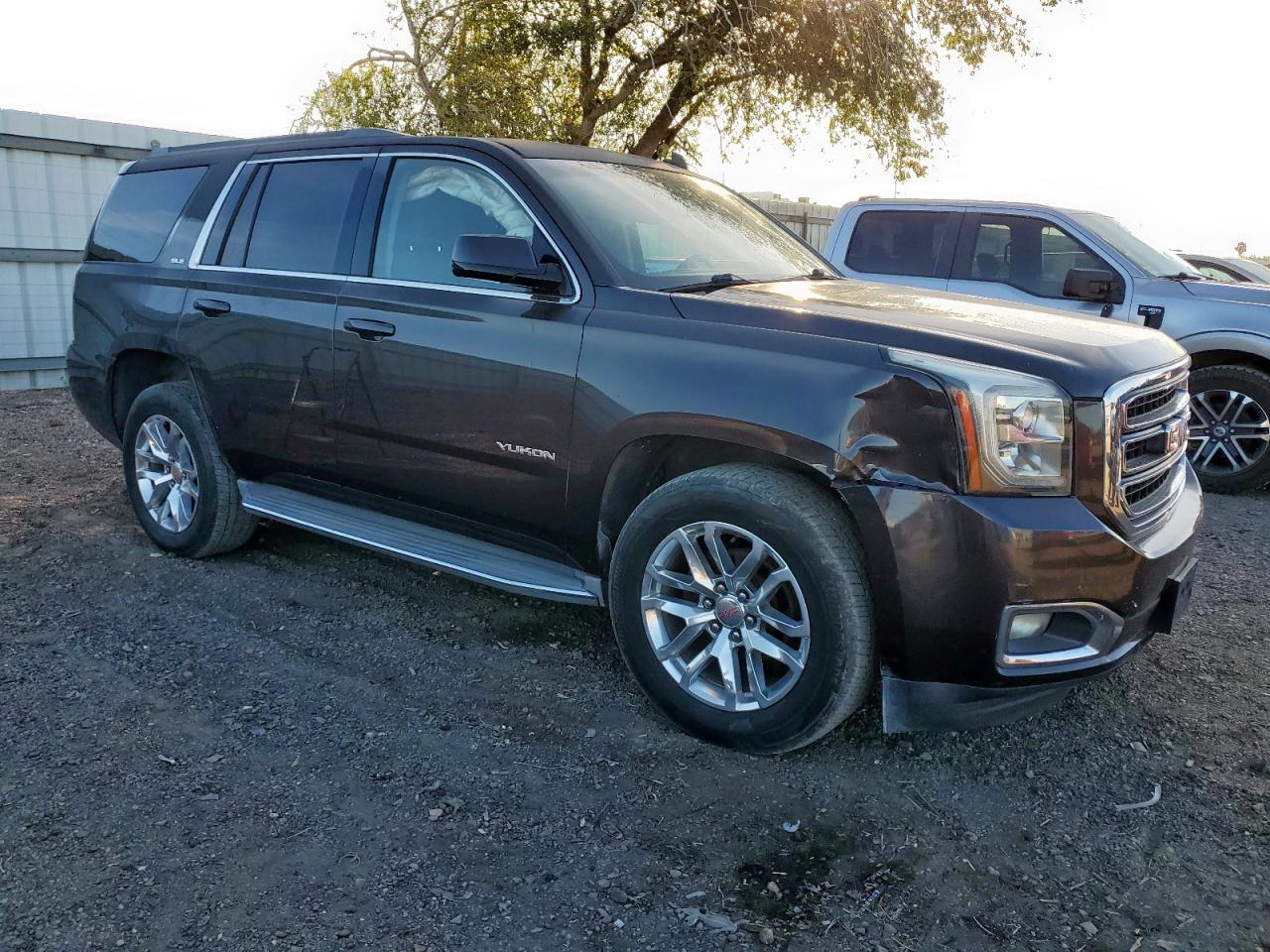 GMC YUKON SLE