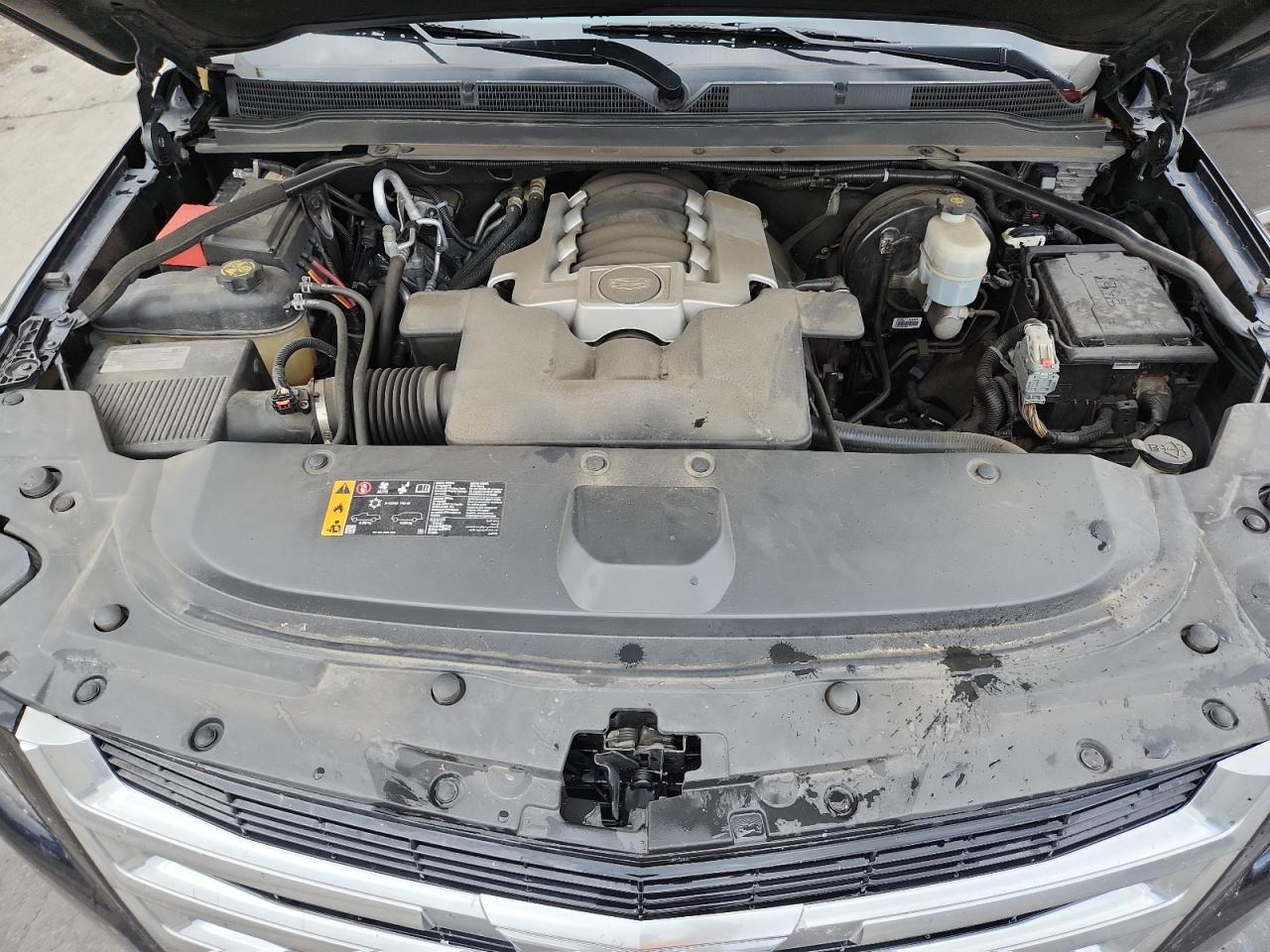 CADILLAC ESCALADE ESV LUXURY