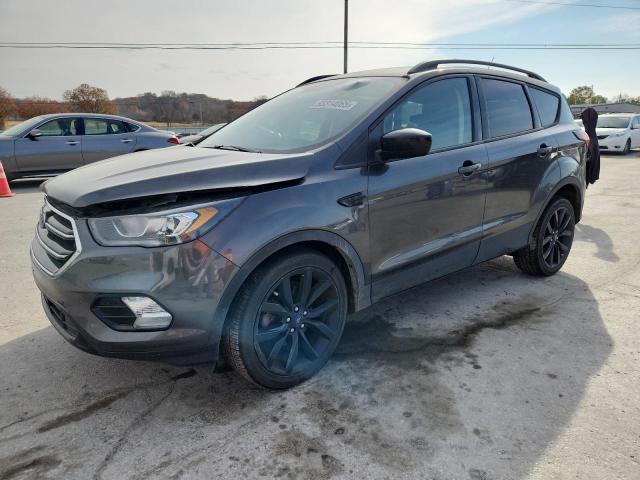 Global Auto Auctions: 2019 FORD ESCAPE SE